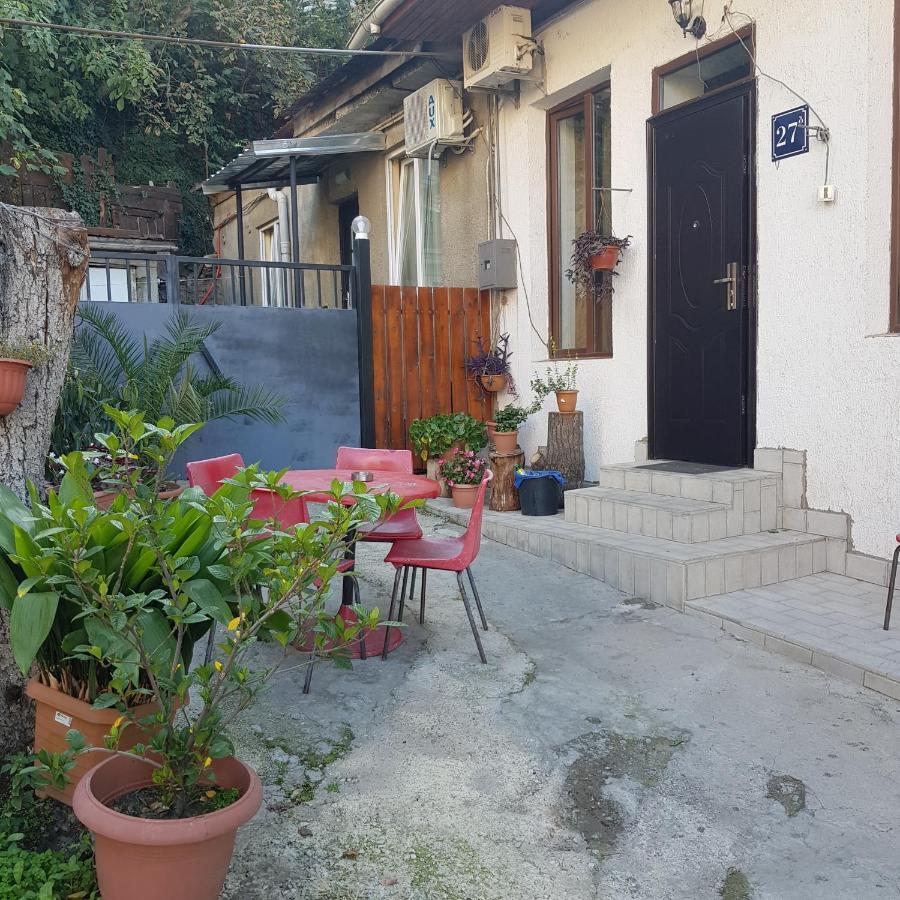 Guesthouse Gia Tbilisi Exterior foto